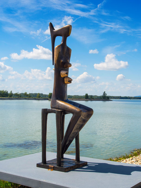 Oto Bachorík (SK) – Delusion | 2003 | bronze | 290 cm
